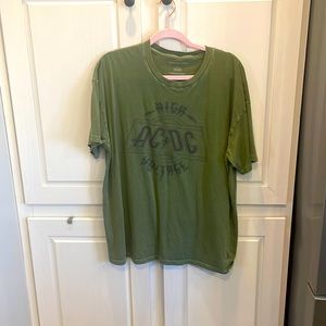 american eagle t shirt, size medium, never worn